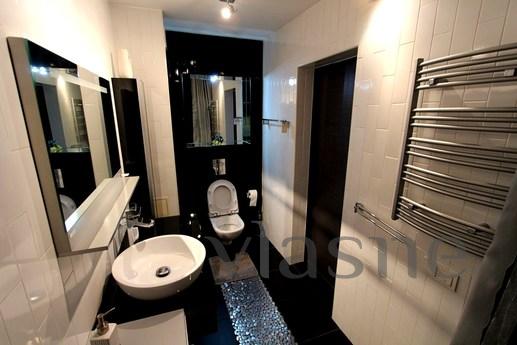 2 bedroom apartment in the center, Almaty - apartment by the day