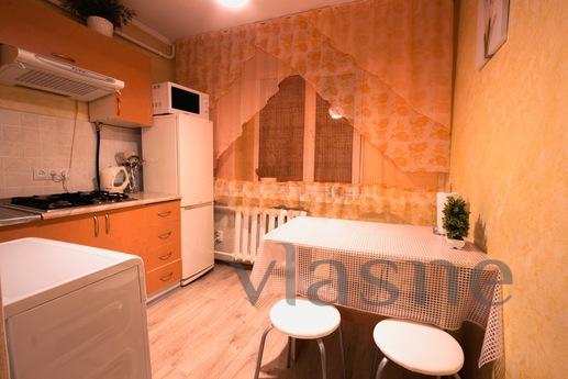 Clean and comfortable apartment in the c, Almaty - apartment by the day