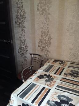 2 komn.kv. Abdirova 25 Aisulu, Karaganda - apartment by the day