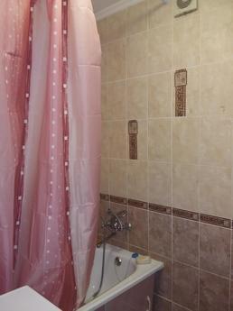 2 komn.kv. Abdirova 25 Aisulu, Karaganda - apartment by the day