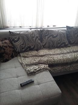 2 komn.kv. Abdirova 25 Aisulu, Karaganda - apartment by the day