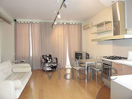 2 bedroom apartment in the center on the lane. st. Imanov an