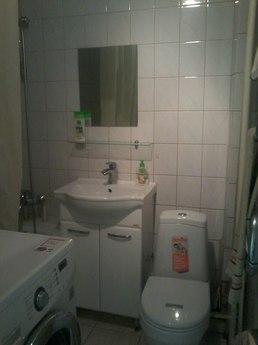 Comfortable for overnight 2komn, Алмати - апартамент за нощувки

