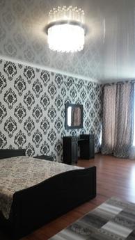 4 bedroom apartment, Aktobe - apartment by the day