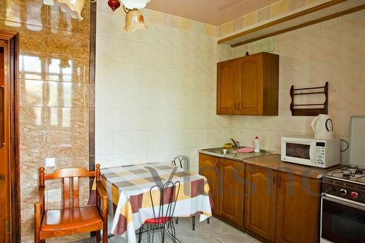 Большая квартира в центре (ЦУМ) 103, Алматы - квартира посуточно