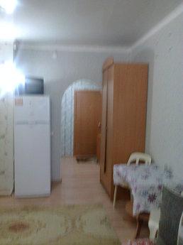 сдаю 1 комнатную квартиру посуточно, новый дом, евро ремонт.
