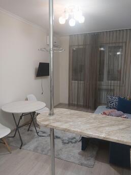 I rent out a 1-room apartment daily, Алмати - апартамент за нощувки
