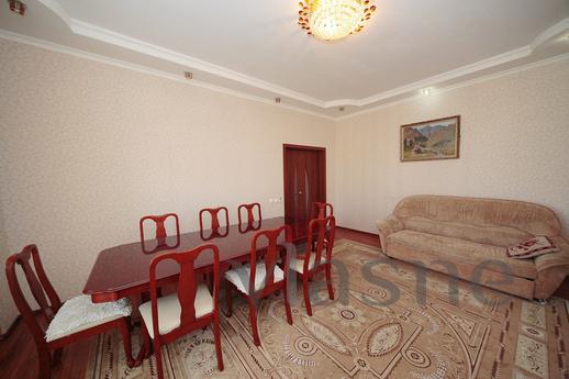 3-bedroom apartment in 'Diplomat&qu, Astana - apartment by the day