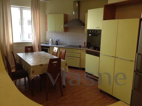 Live in the center of Almaty just for 25, Almaty - apartment by the day