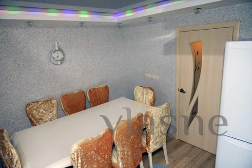 3-room apartment daily, VIP OPPOSITE GOS, Karaganda - apartment by the day