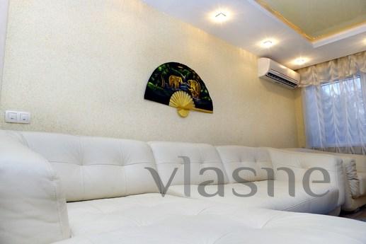3-room apartment daily, VIP OPPOSITE GOS, Karaganda - apartment by the day
