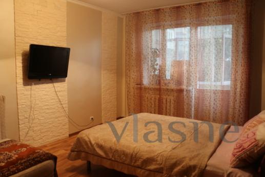1 bedroom apartment in a good area, Almaty - apartment by the day
